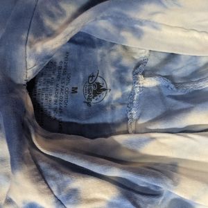 Long sleeve Stich Disney shirt with hood.